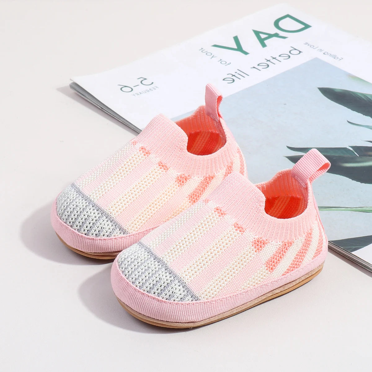 2025 Spring New Slip-on Toddler Shoes Baby First Walkers Boys Girls Autumn Non-Slip Classic Plaid Sneakers Sport Shoes