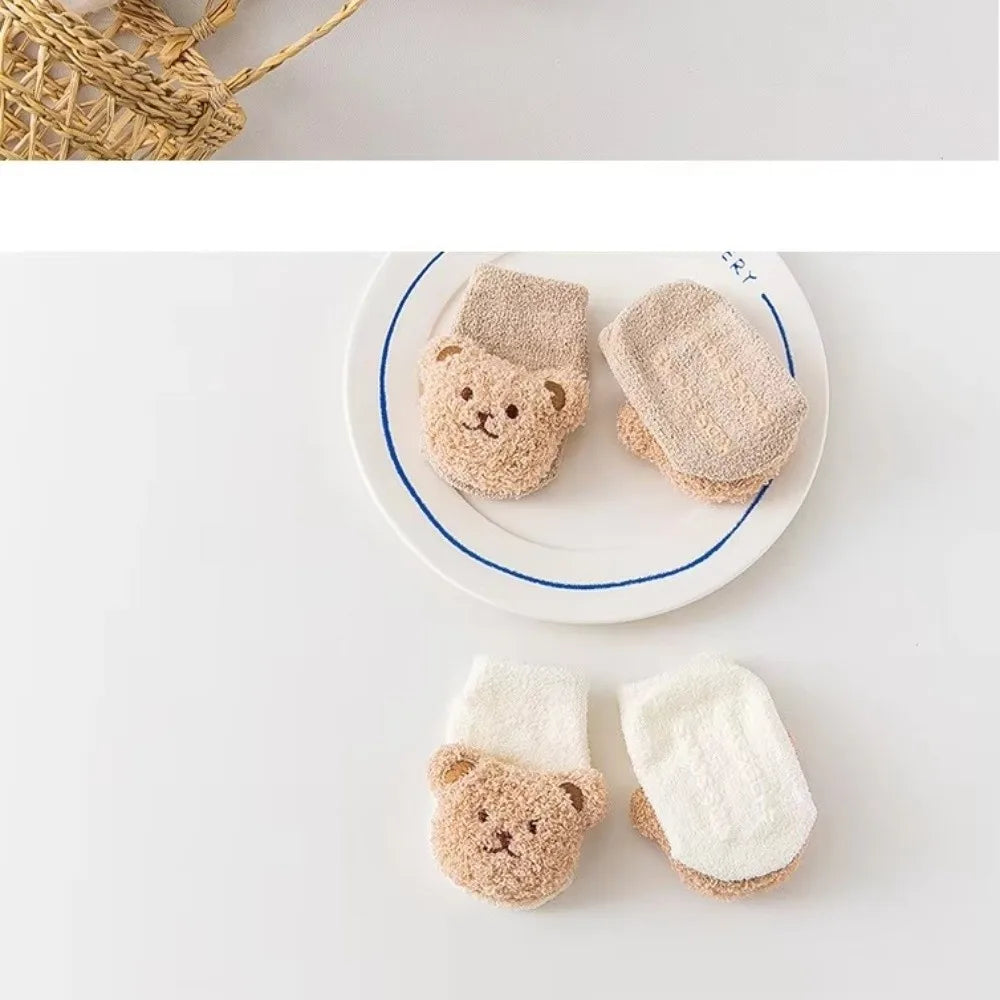 2PCS/Set New Cartoon Baby Hat Socks Cute Animal Woolen Warm Pullover Hats Winter Knitted Beanies Newborn Short Socks Boy Girl