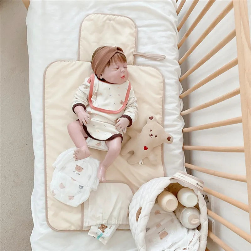 Portable Baby Diaper Changing Pad for Newborn Quilted Bear Foldable Waterproof Diaper Mat Infant Urine Pad Reusable Baby Items