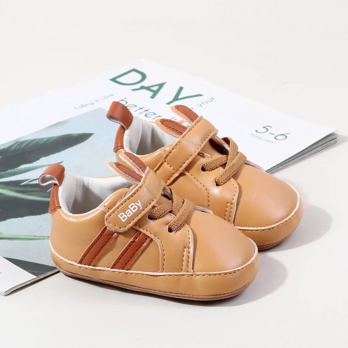 Cute Rabbit Baby Shoes Waterproof Anti-Slip Toddler Shoes 0-1 Years Old New Baby Shoes PU Leather And Soft TPR Sole