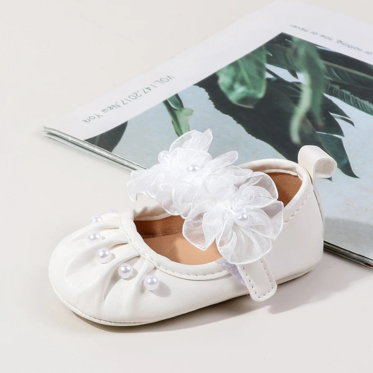 Charming Baby Girls' Pearl Decor Mesh Flower Soft Sole Flats