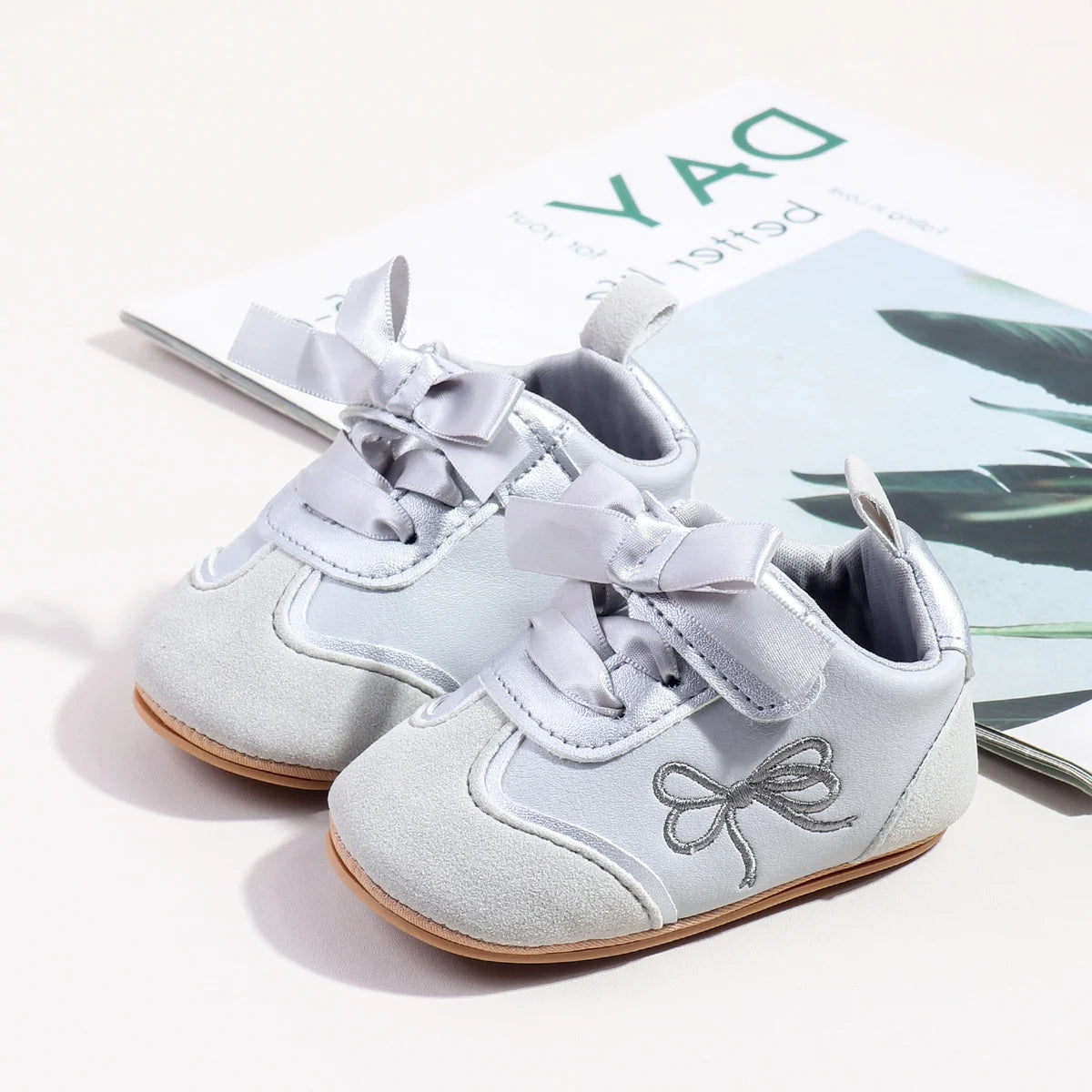 Baby shoes Spring and Summer 2025 Boys&Girls' toddler shoes for children aged 0-1 years Soft sole Pre-walking shoes for infants