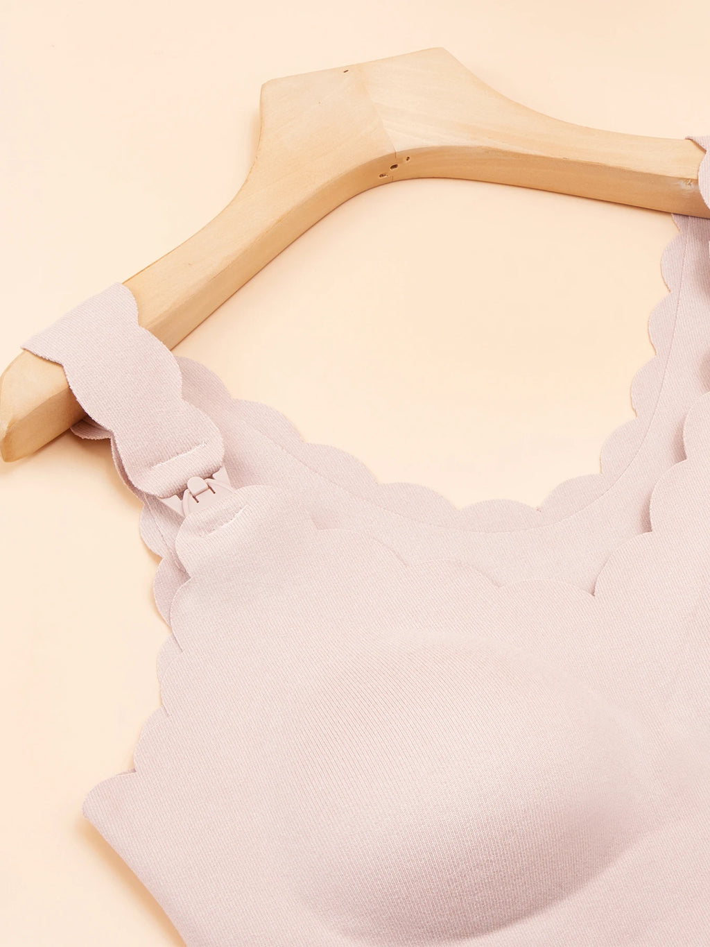 Pregnant Women Bring Their Own Bra Vest Which Is Comfortable And Soft To Wrap Around The Abdomen With Wavy Border Underwear Vest