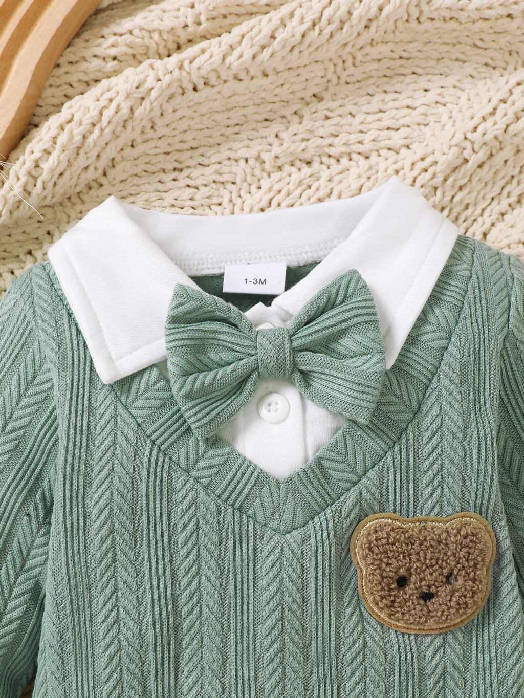Baby Clothing Baby boy Bodysuit lapel Bow Spring and Autumn Long sleeved Bodysuit  suitable for Male babies aged 0-18 Months