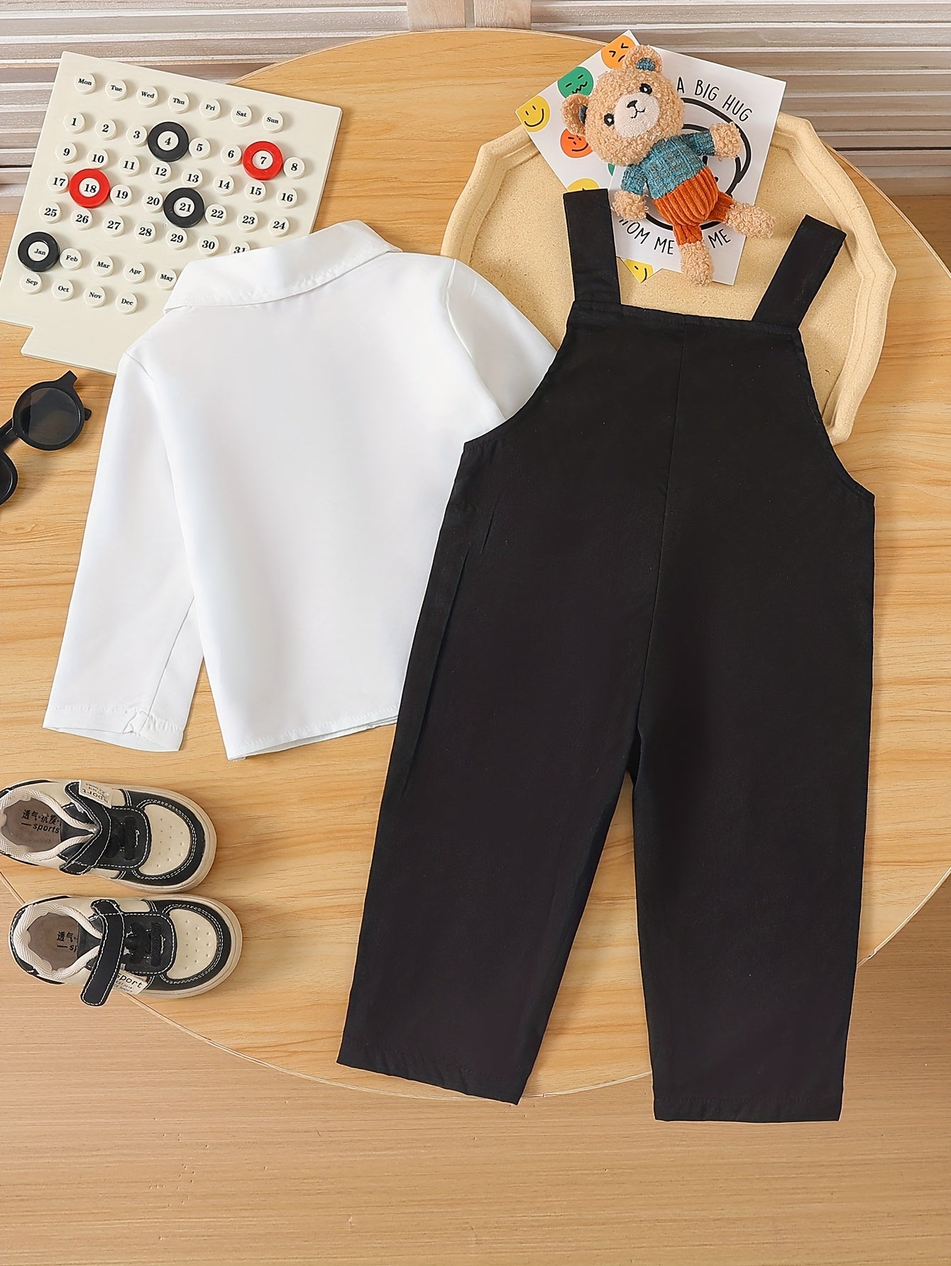 0-3 Years Old Male and Infant Casual Cardigan in Spring and Autumn with Butterfly Tie + Cute Bear Patch Strap Pants 2pcs Set, Daily, Campus, Wedding Season, Christmas Wear, Can Be Given as a Gift, Perfect for Outdoor
