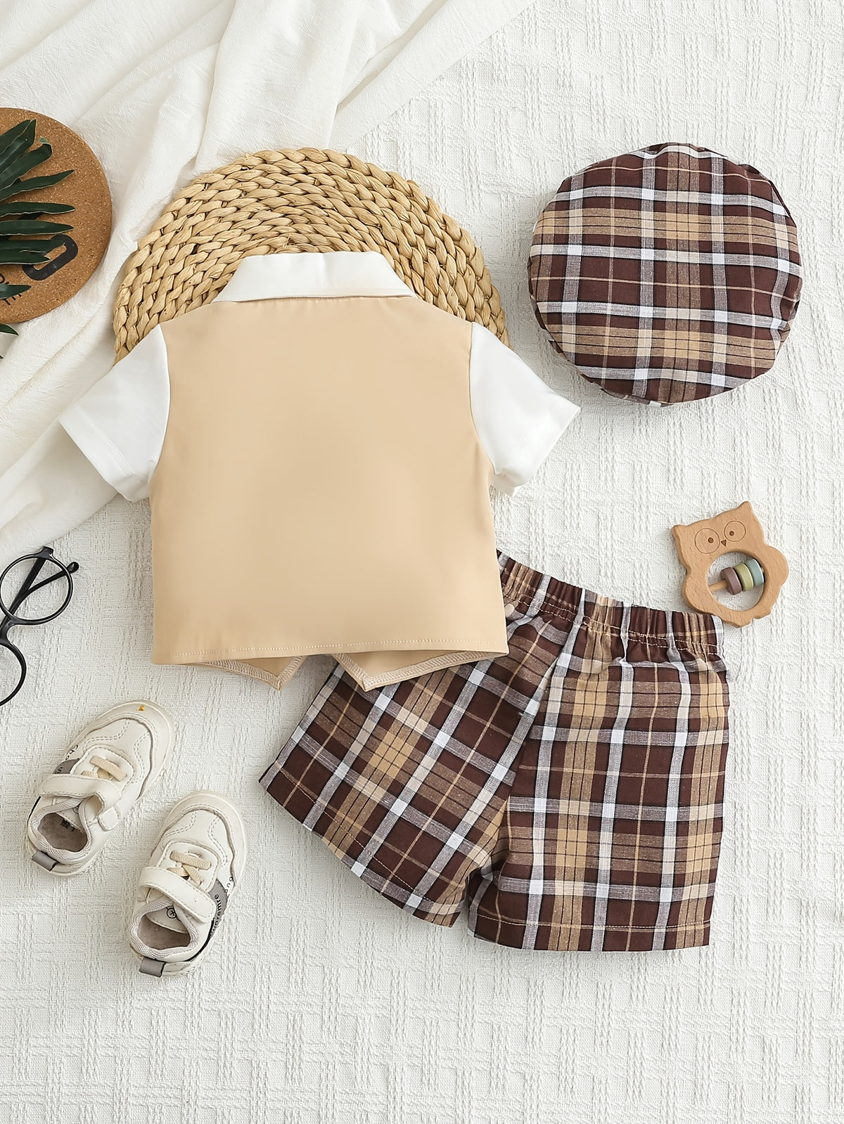 Boys' Plaid Shorts Set with Bow Tie and Matching Hat