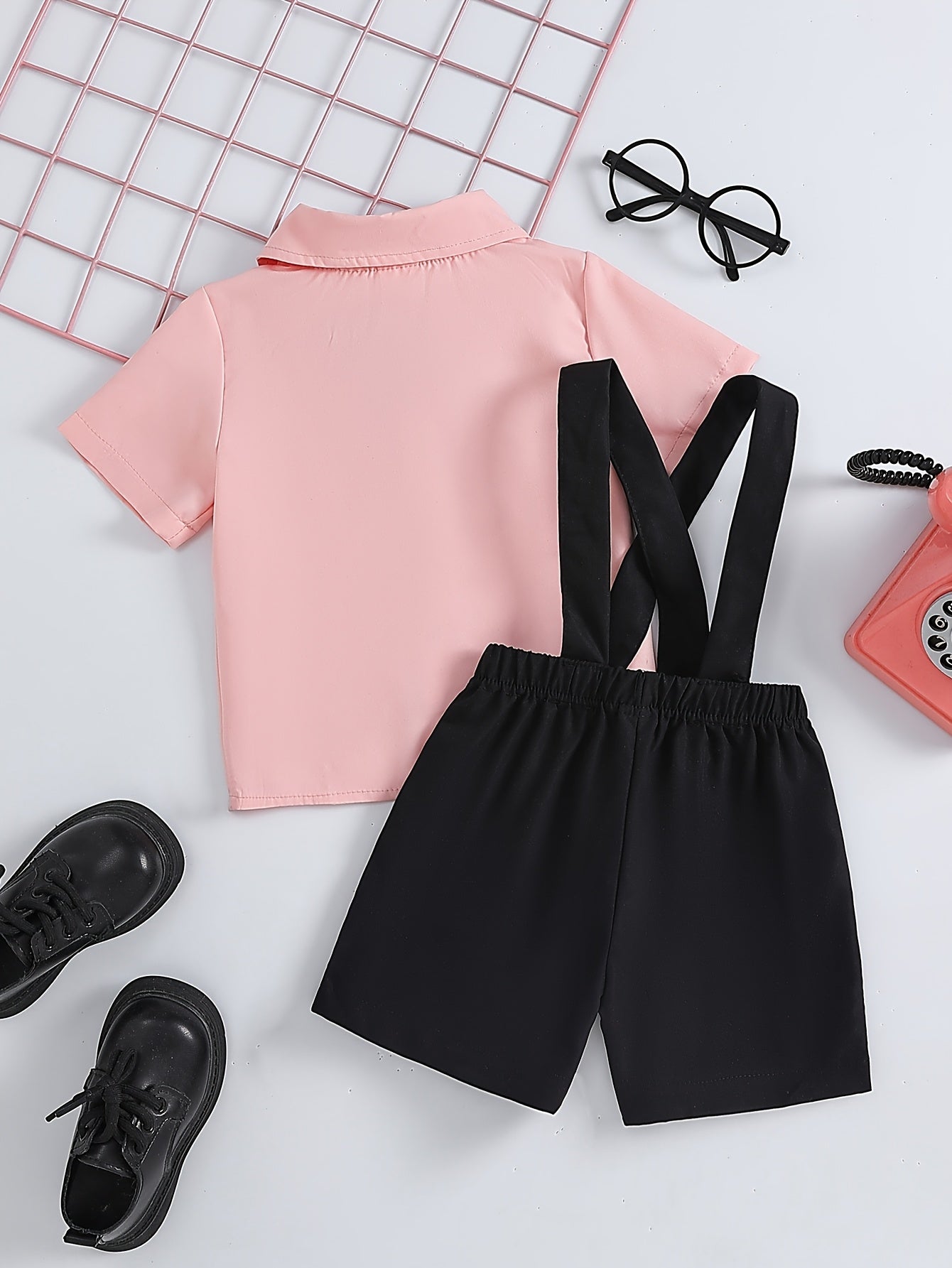0-3 Years Boys' Spring/Summer Solid Color Shirt + Suspender Shorts Casual 2pcs Set, Bow Tie Decoration, Gentleman's Outfit, Suitable for Outdoor, Parties, Vacations, First Birthday Parties, Can Be Given as a Gift, Perfect for Outdoor