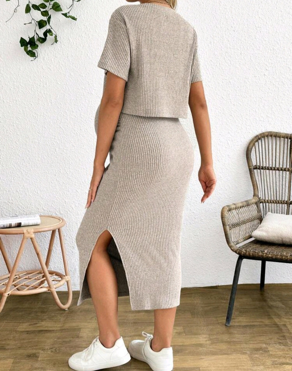 Maternity Women Two Piece Casual Top and Skirt Set Striped Short Sleeve Maxi Skirt with Side Slit Model